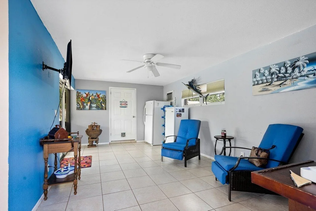 Photo of 1413 Crest Drive