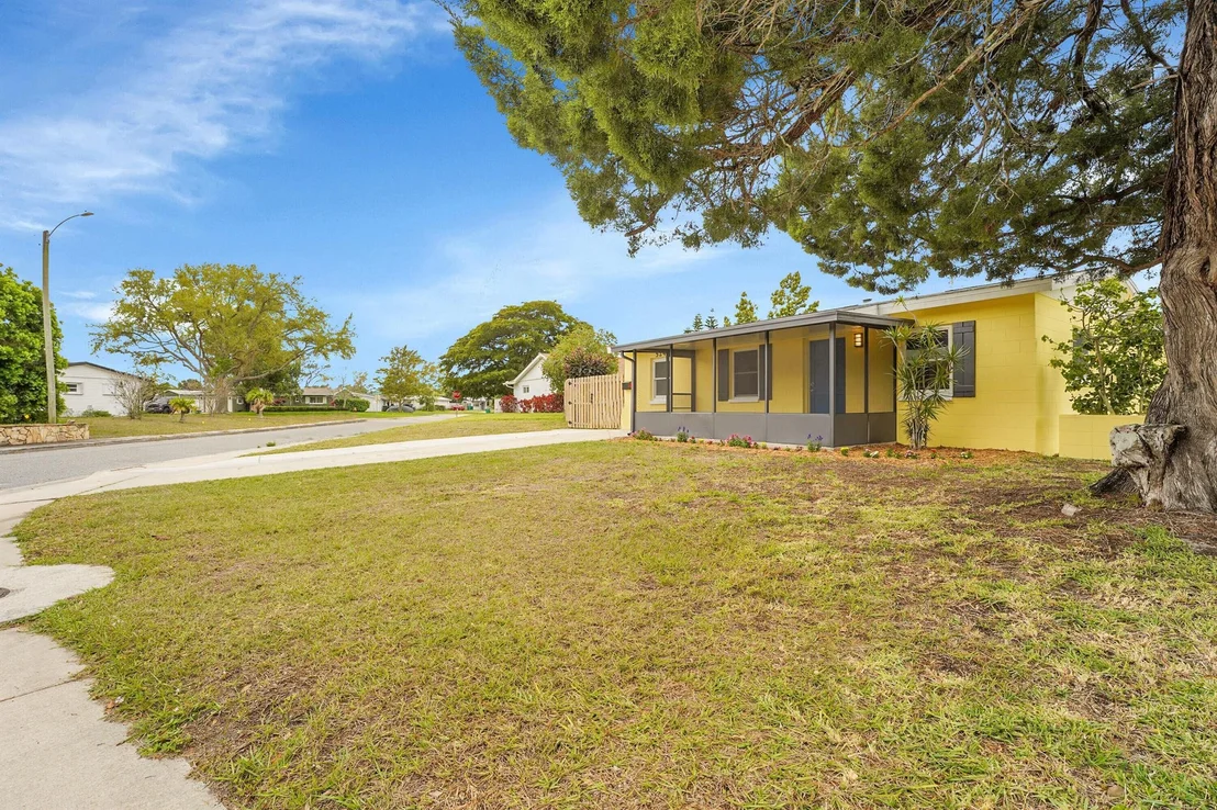 Photo of 524 Teak Drive