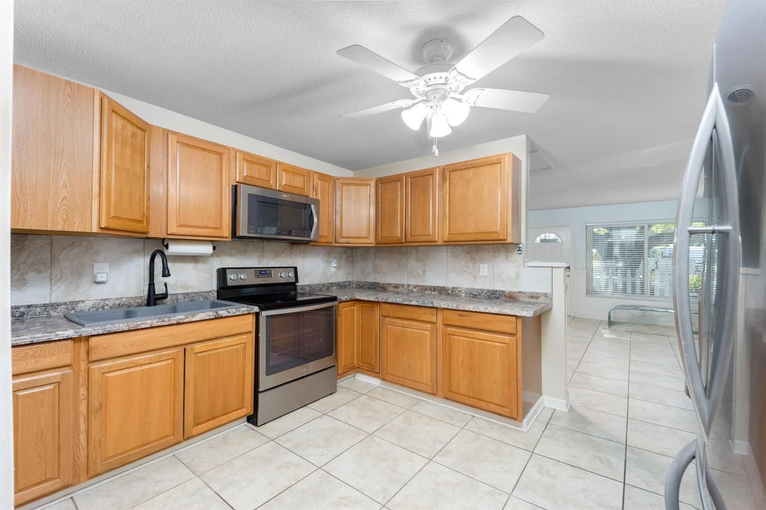 Photo of 2475 SW Hideaway Lane