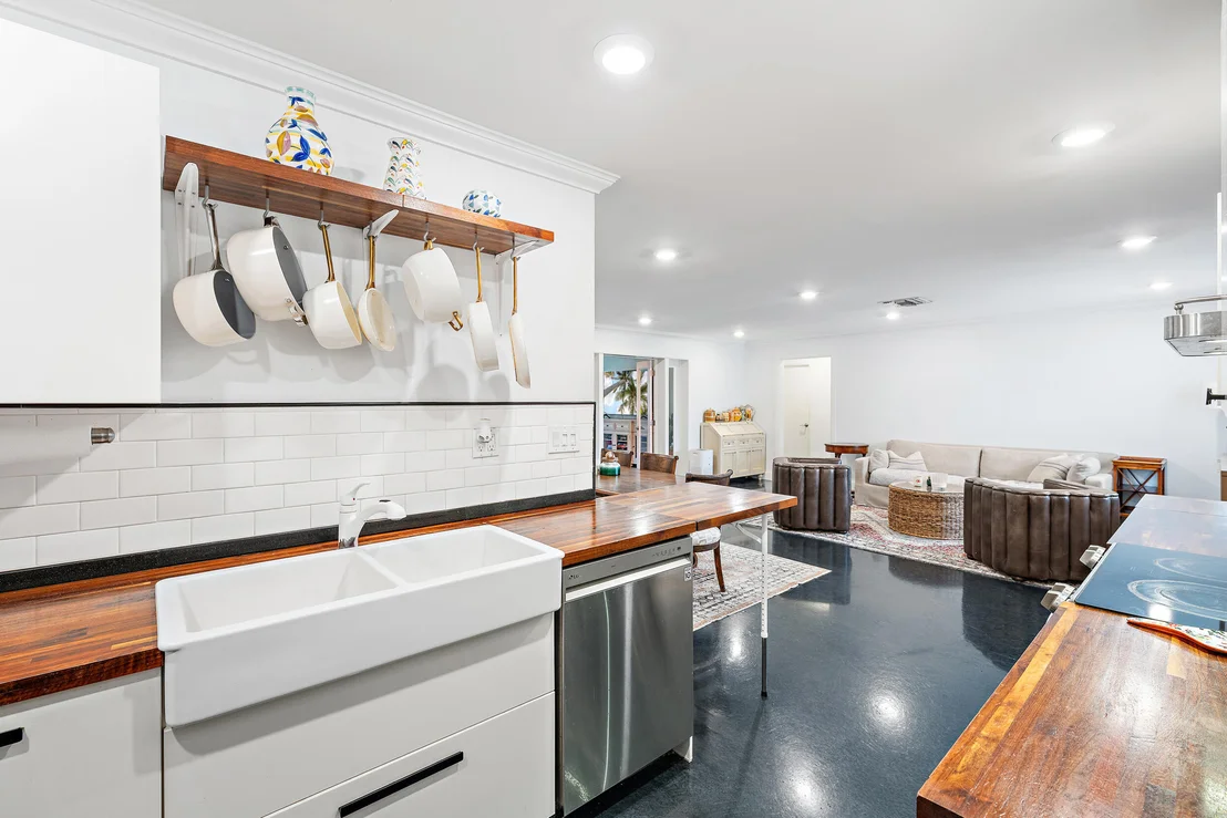 Photo of 401 Riverside Drive