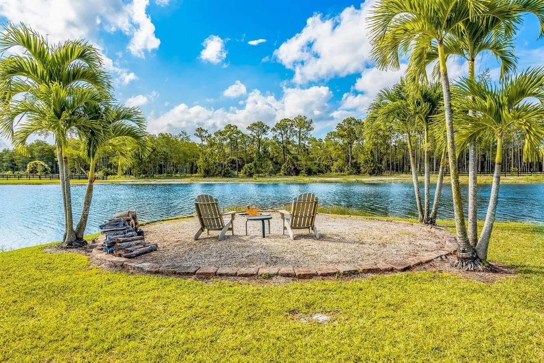 Photo of 11581 Manatee Terrace