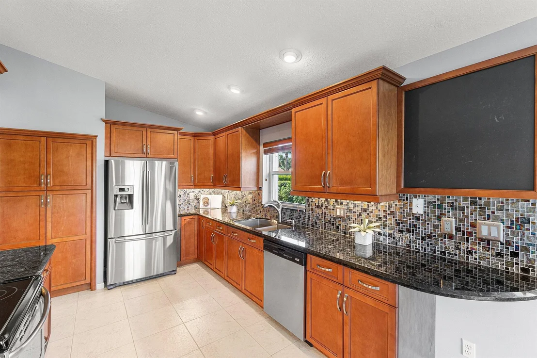 Photo of 6691 Maybrook Road