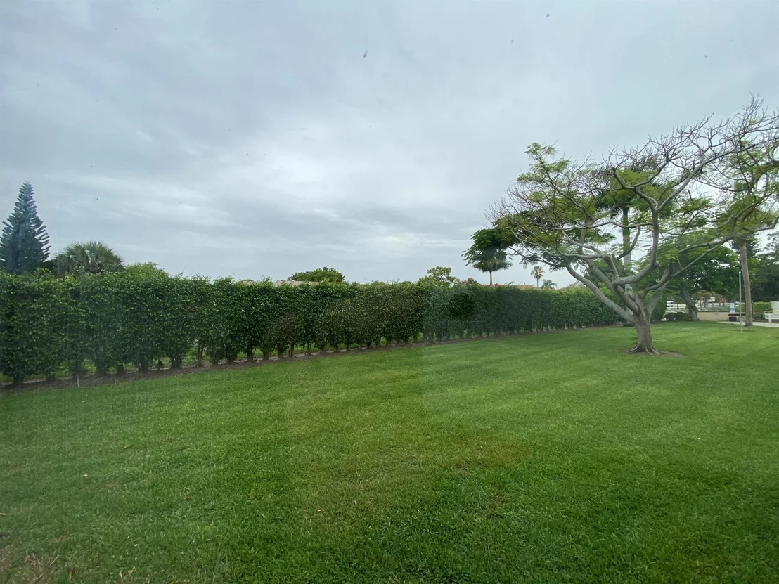Photo of Unit D1 at 302 Pine Ridge Circle