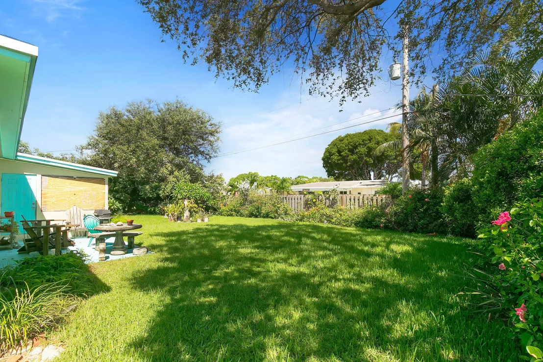 Photo of 541 Ebbtide Drive