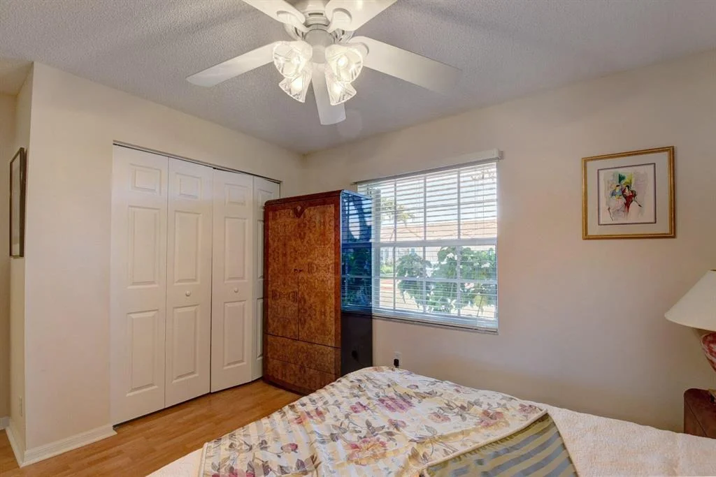 Photo of 6125 Heliconia Road