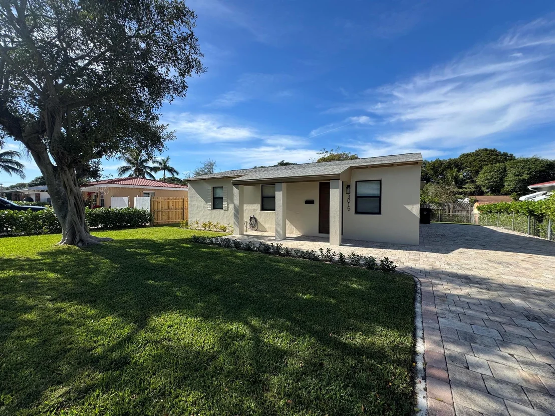 Photo of 3015 Robert Road