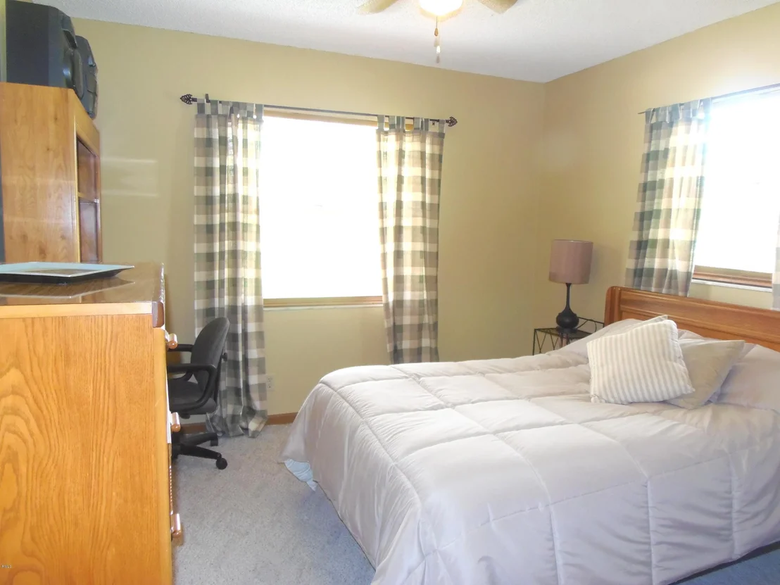 Photo of 12859 Sunset Boulevard