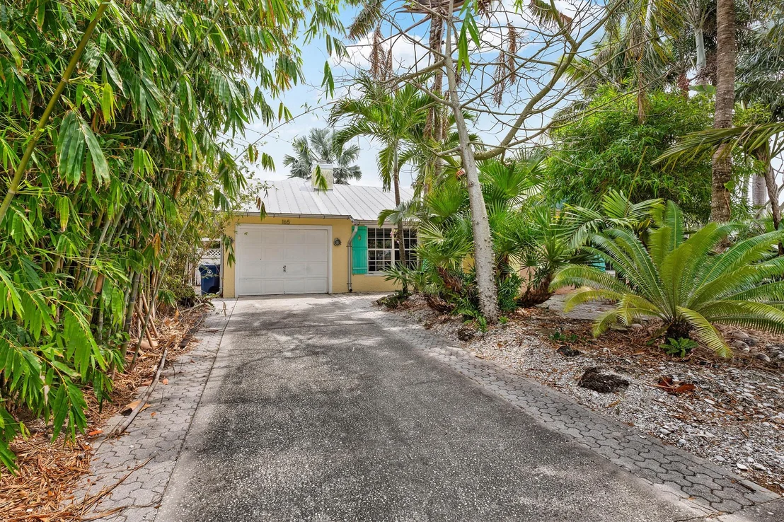 Photo of 165 Lakeside Drive