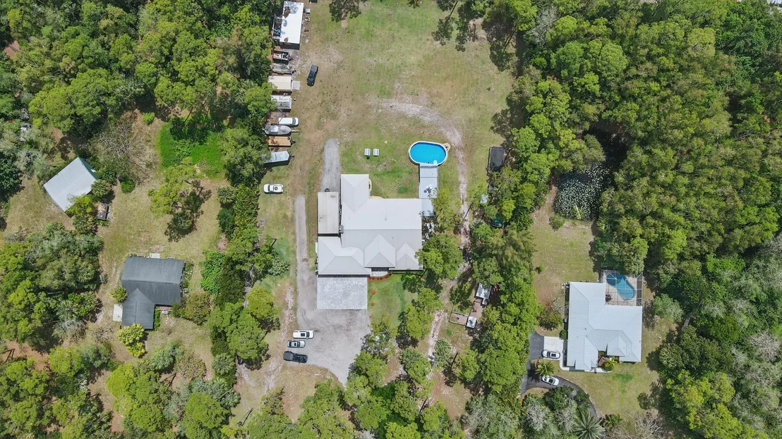 Photo of 13376 Compton Road