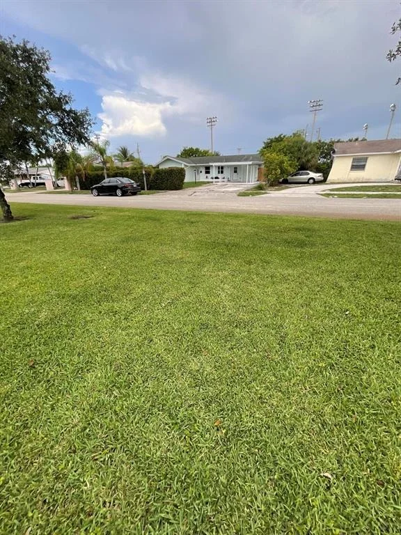 Photo of 638 Date Palm Drive