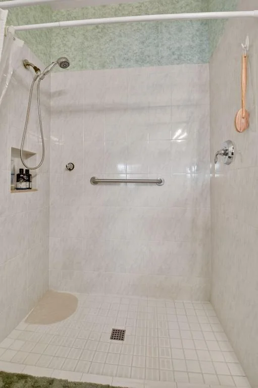 Photo of 15431 Watershore Lane