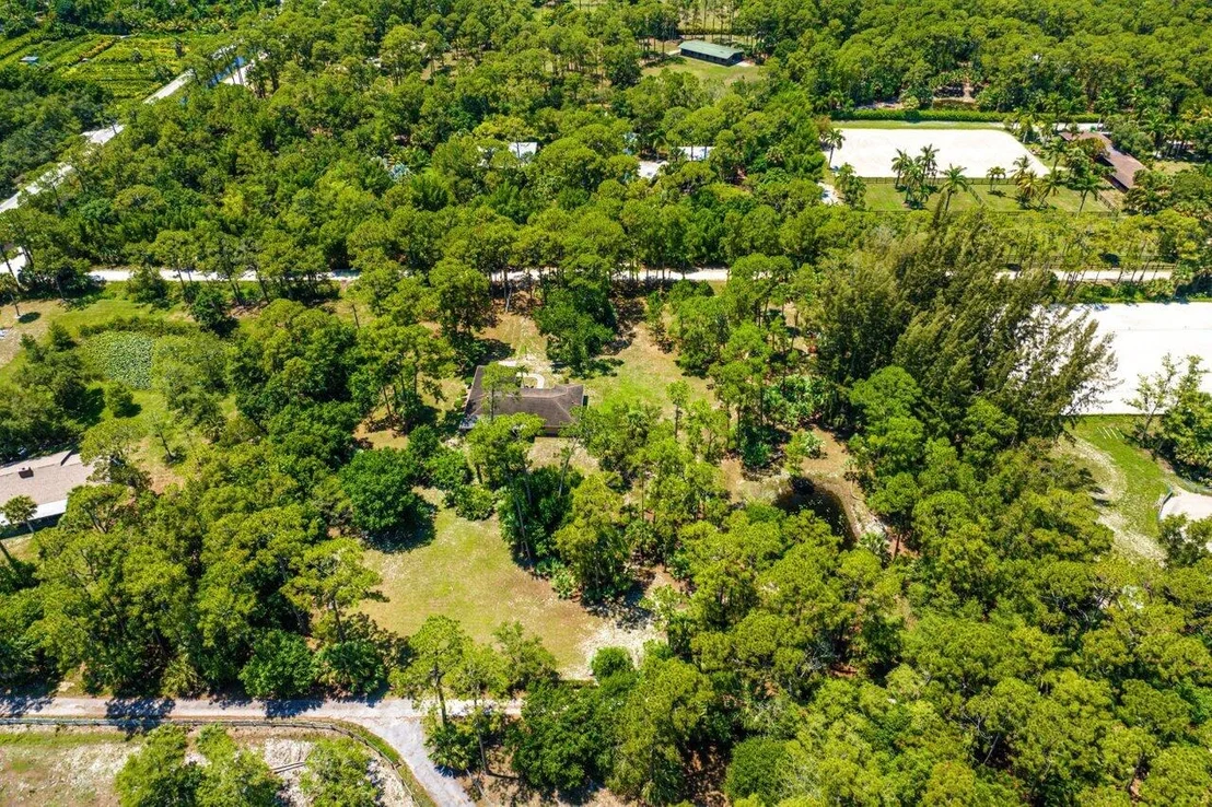 Photo of 15094 Timberlane Place