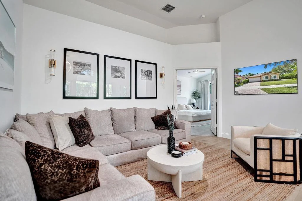 Photo of 1660 W Classical Boulevard