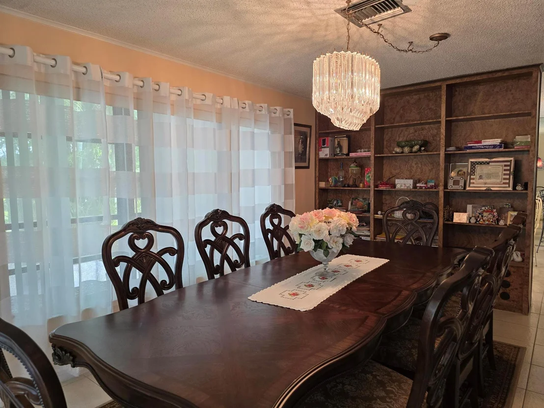 Photo of 304 Knob Hill Boulevard