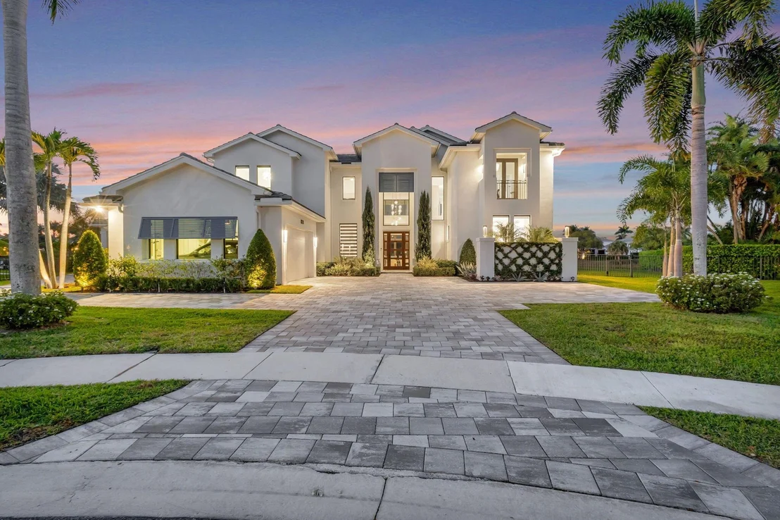 Photo of 820 Floret Drive