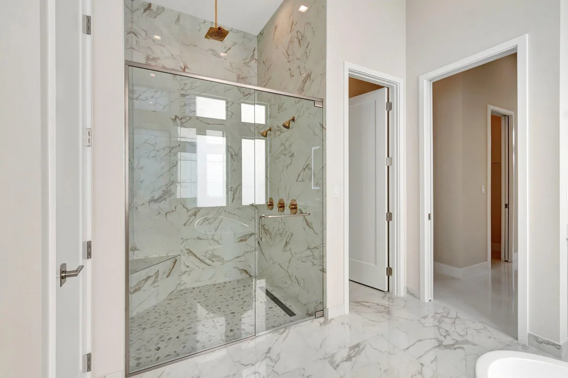 Photo of 9452 Riverside Park Drive