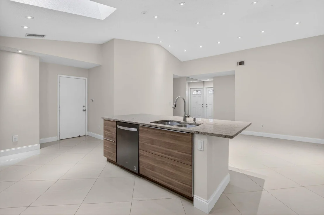 Photo of 7 Kyle Way