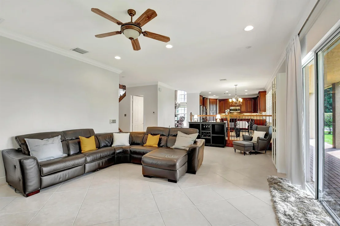 Photo of 10749 Castle Oak Drive