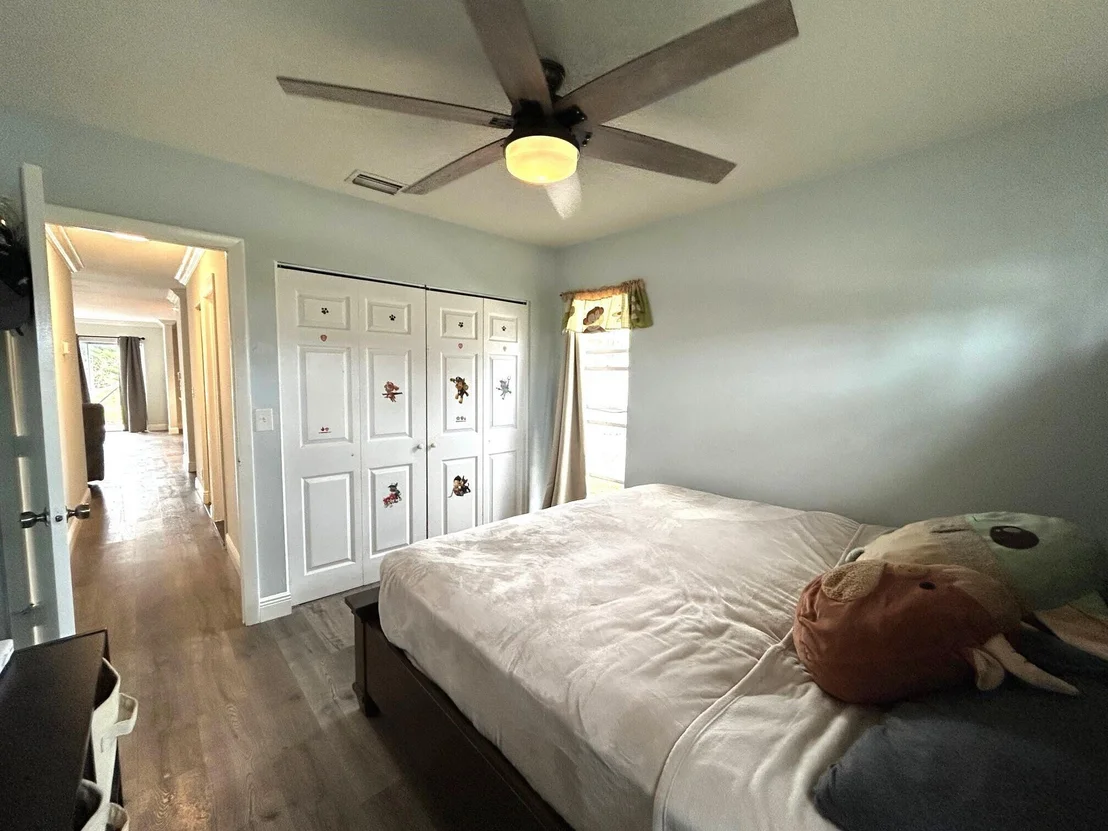 Photo of 7222 Pine Manor Drive