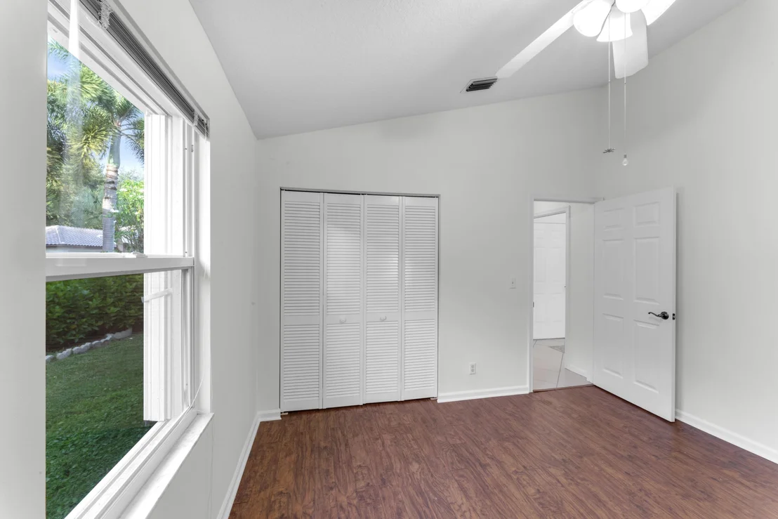 Photo of 2705 Pointe Circle