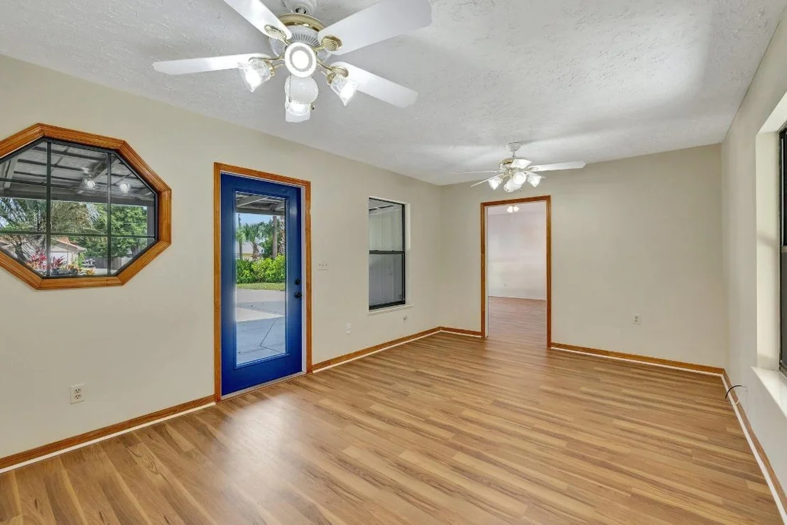 Photo of 5404 Sunset Boulevard