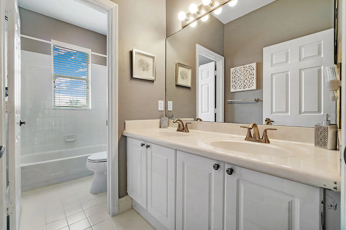 Photo of 5955 Bay Hill Circle