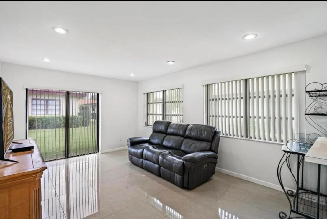 Photo of 6089 Glentree Lane