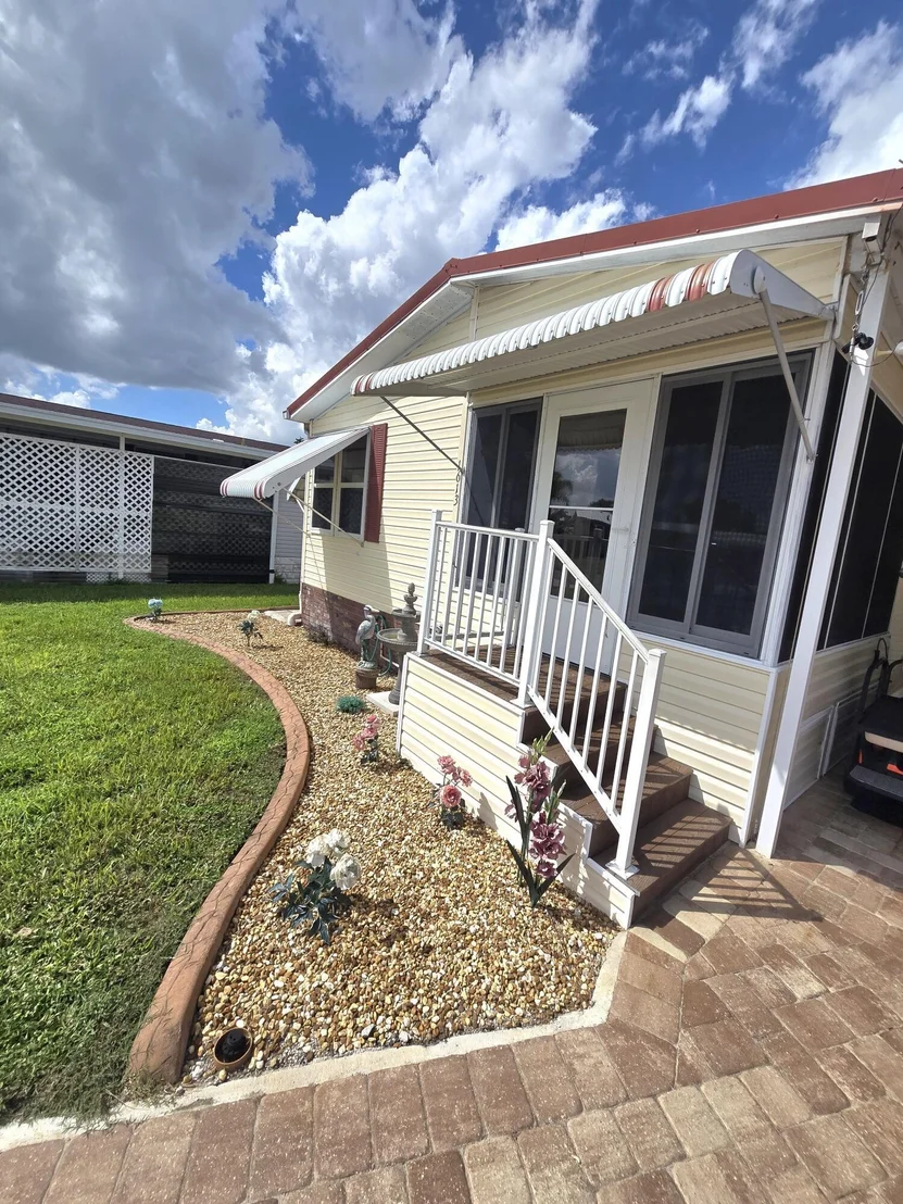 Photo of 1613 SW 35TH Circle