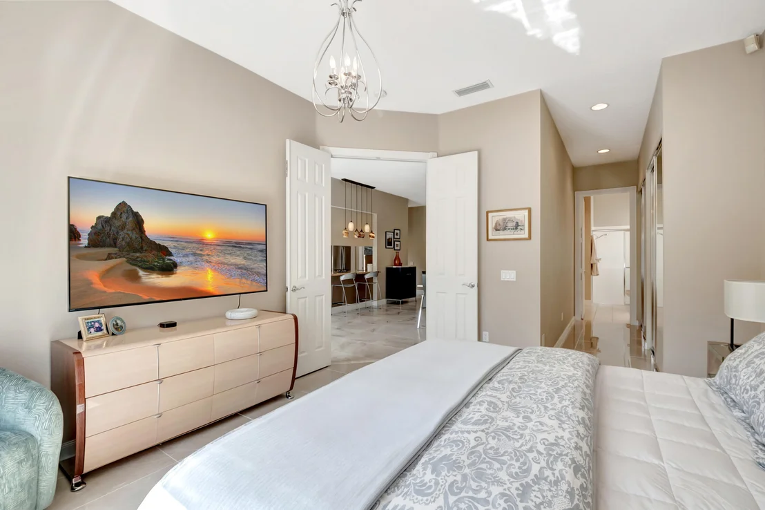 Photo of 4786 Temple Drive