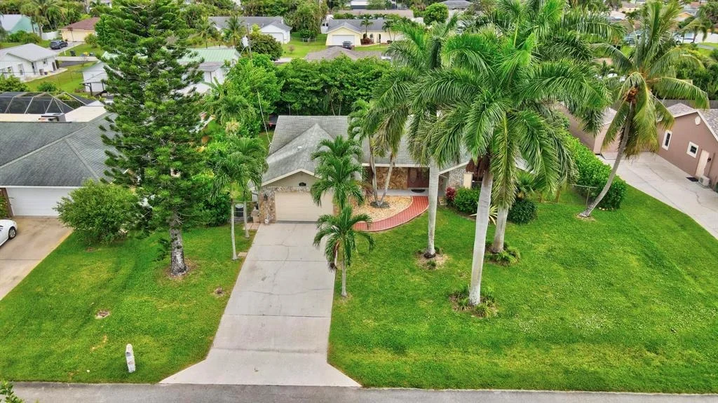 Photo of 110 W Rubber Tree Drive