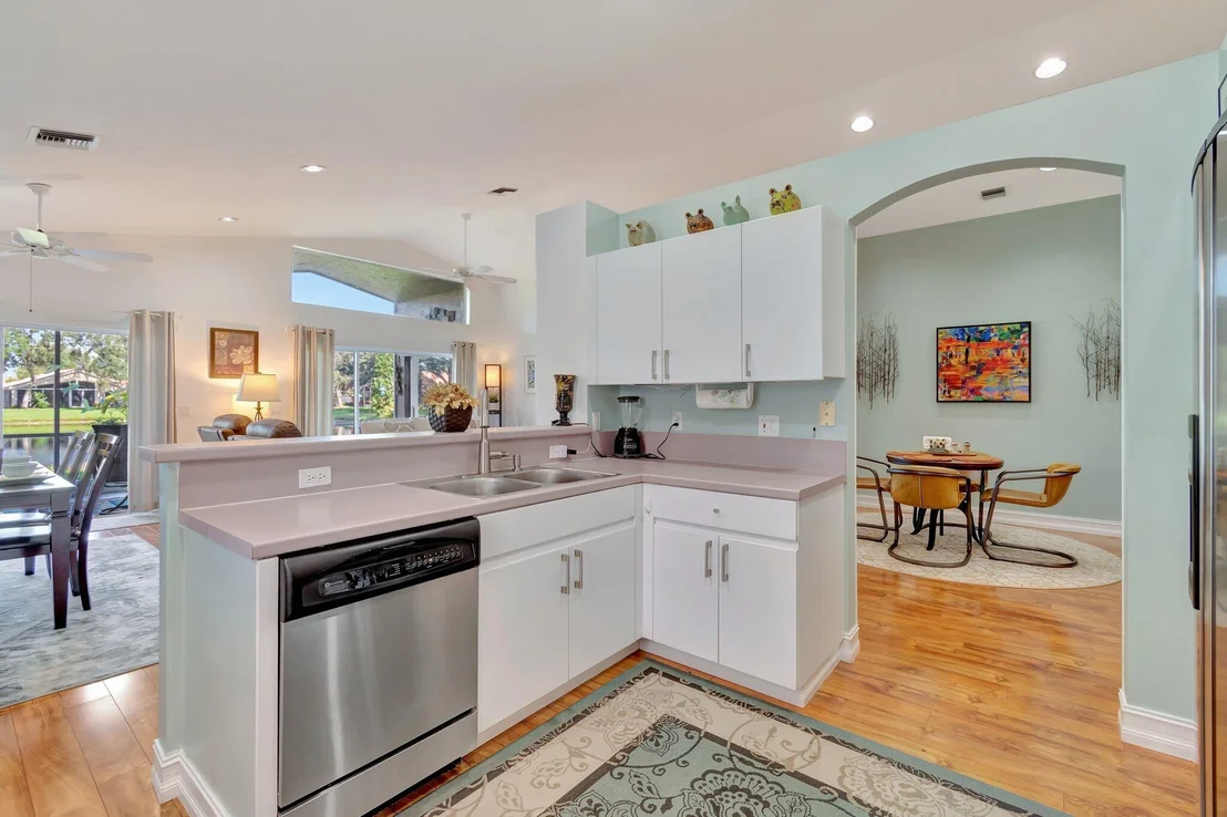 Photo of 7365 Lugano Drive
