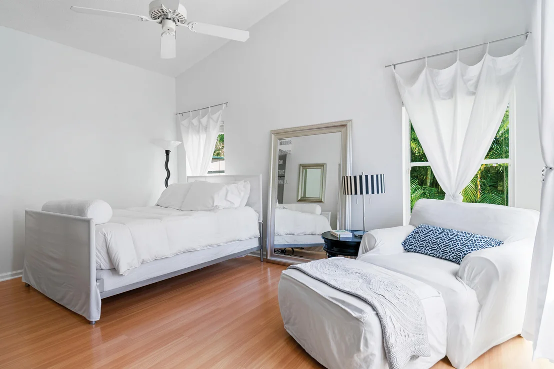 Photo of 1015 Fairfax Circle W
