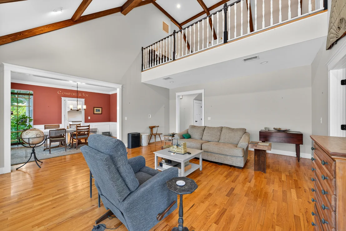 Photo of 18360 SE Lakeside Drive