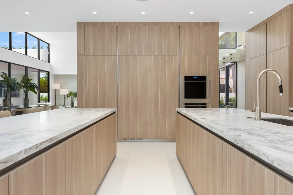Photo of 1351 Cocoanut Road