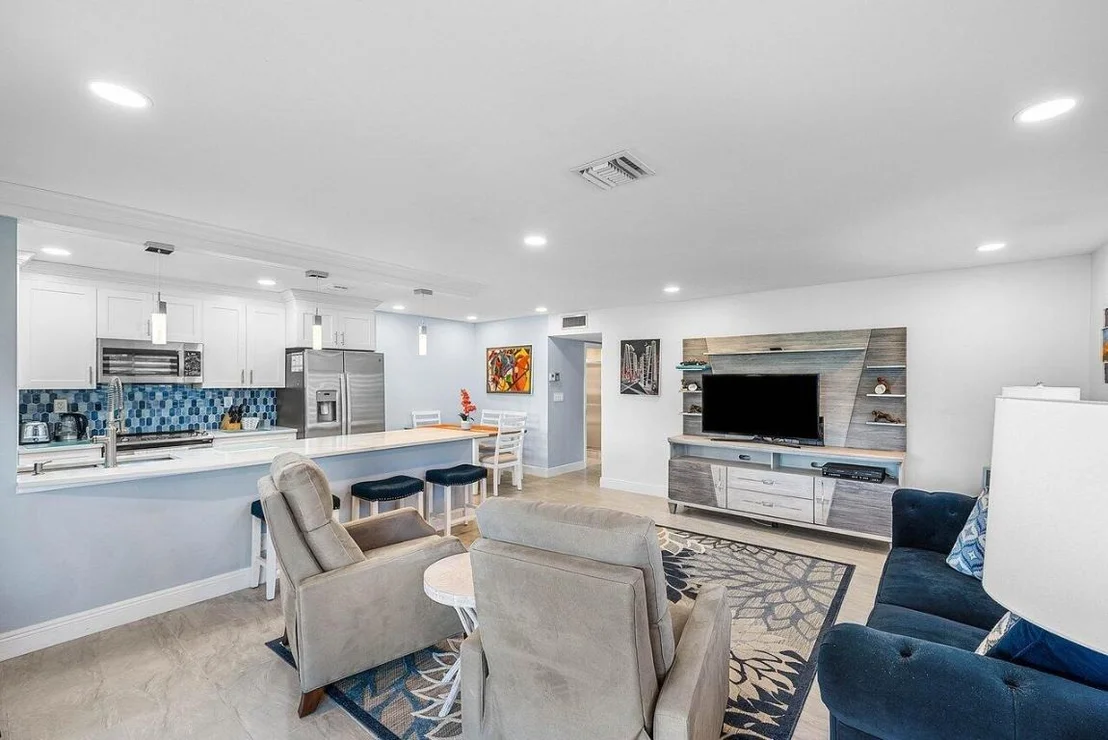 Photo of Unit D at 437 High Point Boulevard