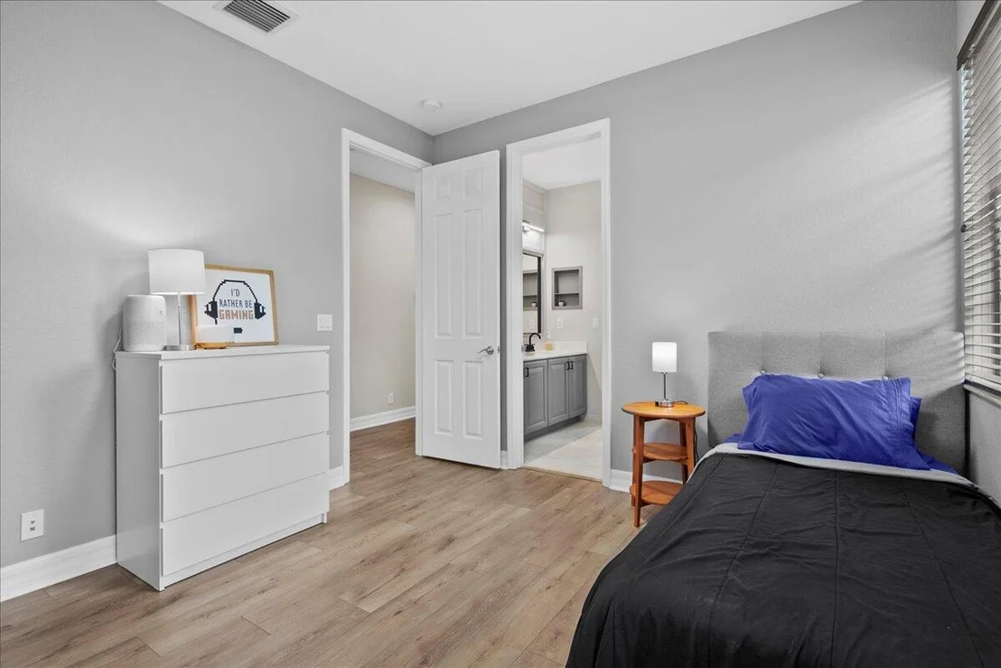 Photo of 3386 Vanderbilt Drive