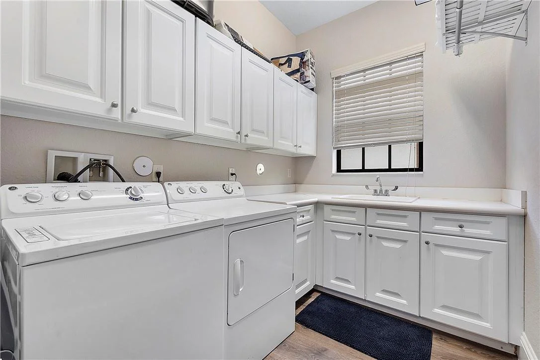 Photo of 8971 Lakeview Place