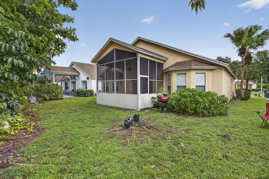 Photo of 120 Paddock Lane