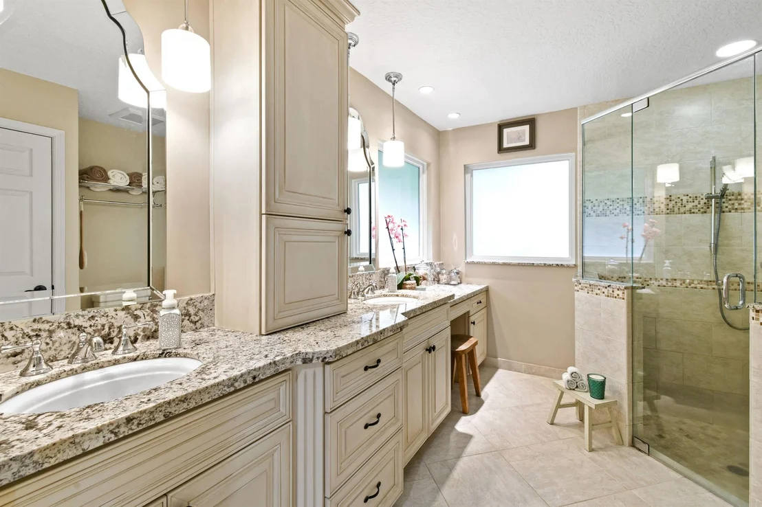 Photo of 274 Crane Point N