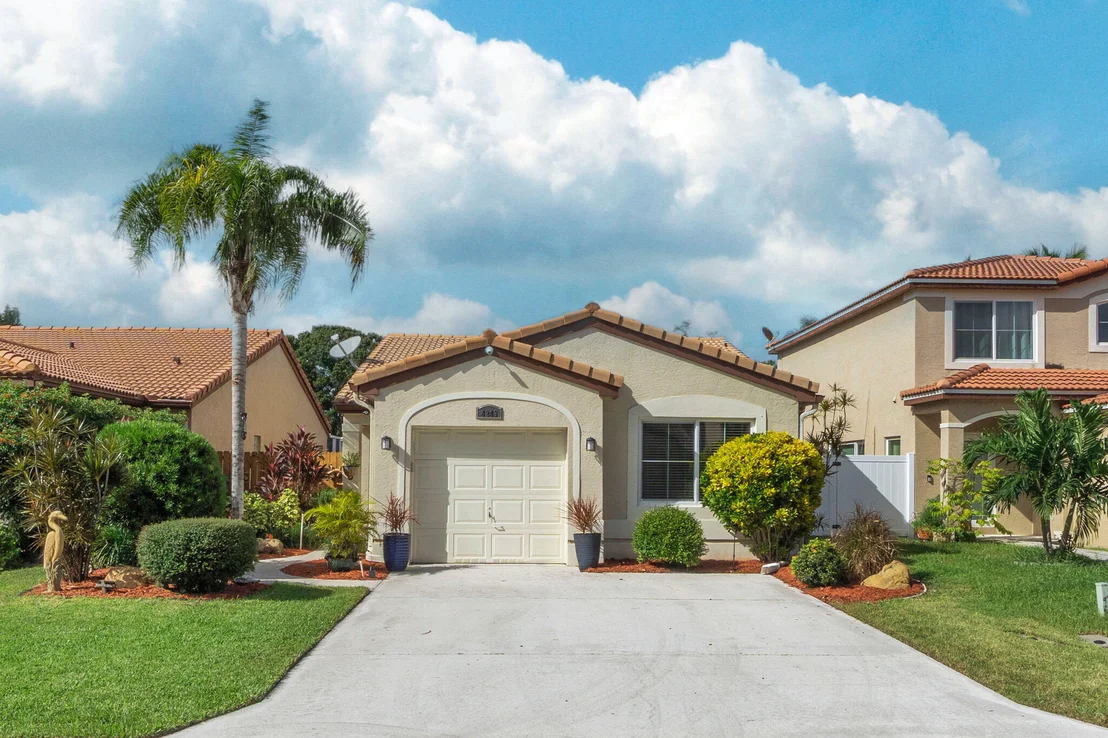 Photo of 4249 NW 1st Drive