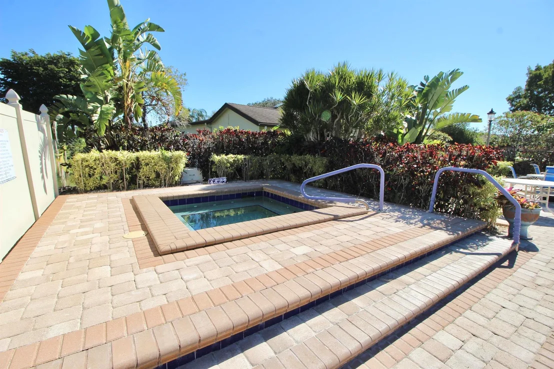 Photo of 206 Meander Circle