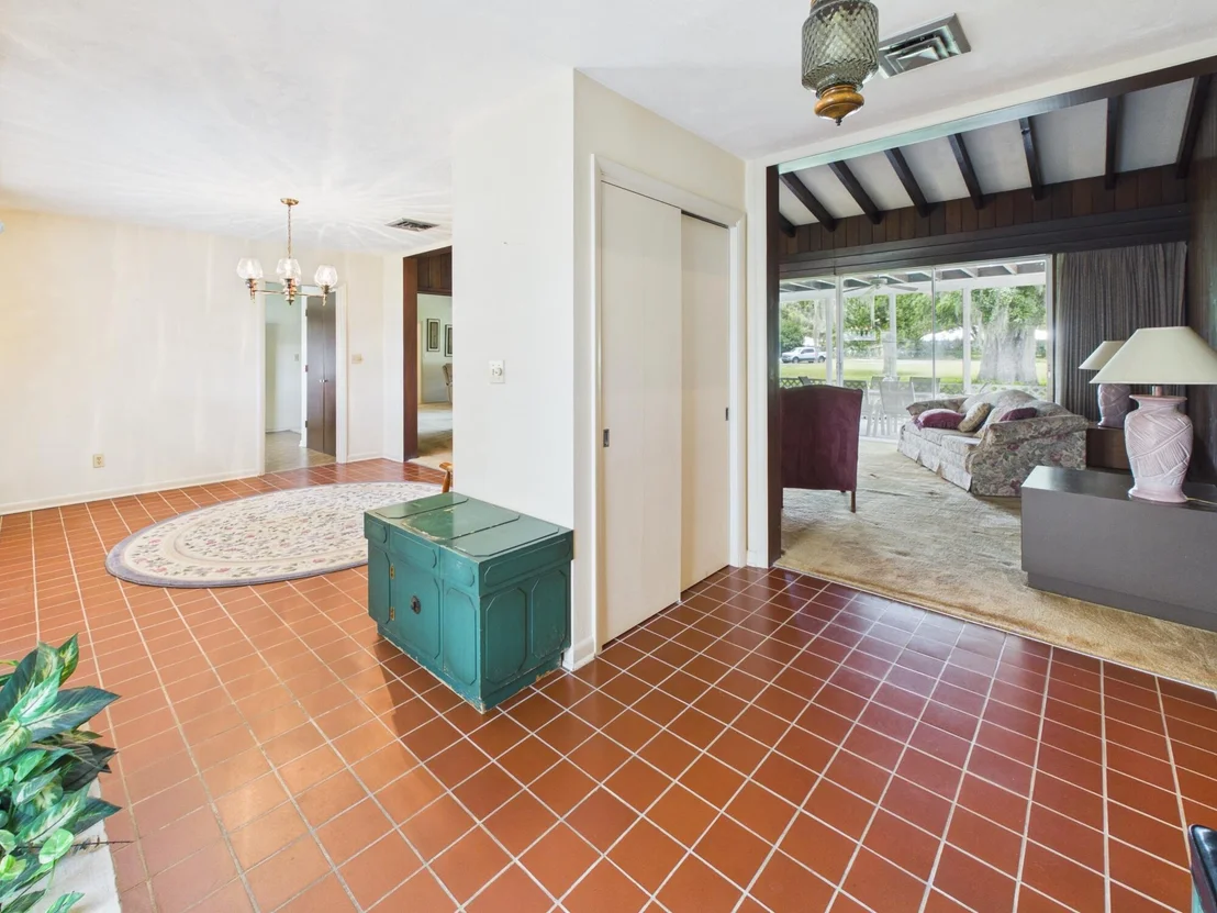 Photo of 1501 SE 8TH Drive