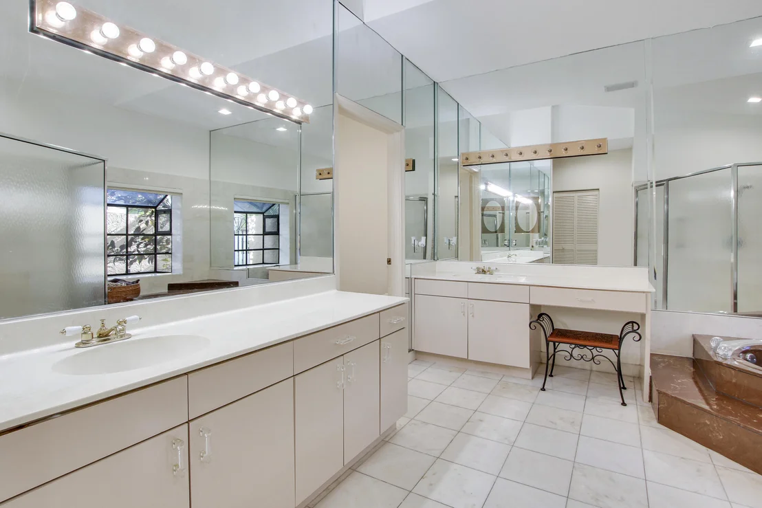Photo of 7770 La Corniche Circle