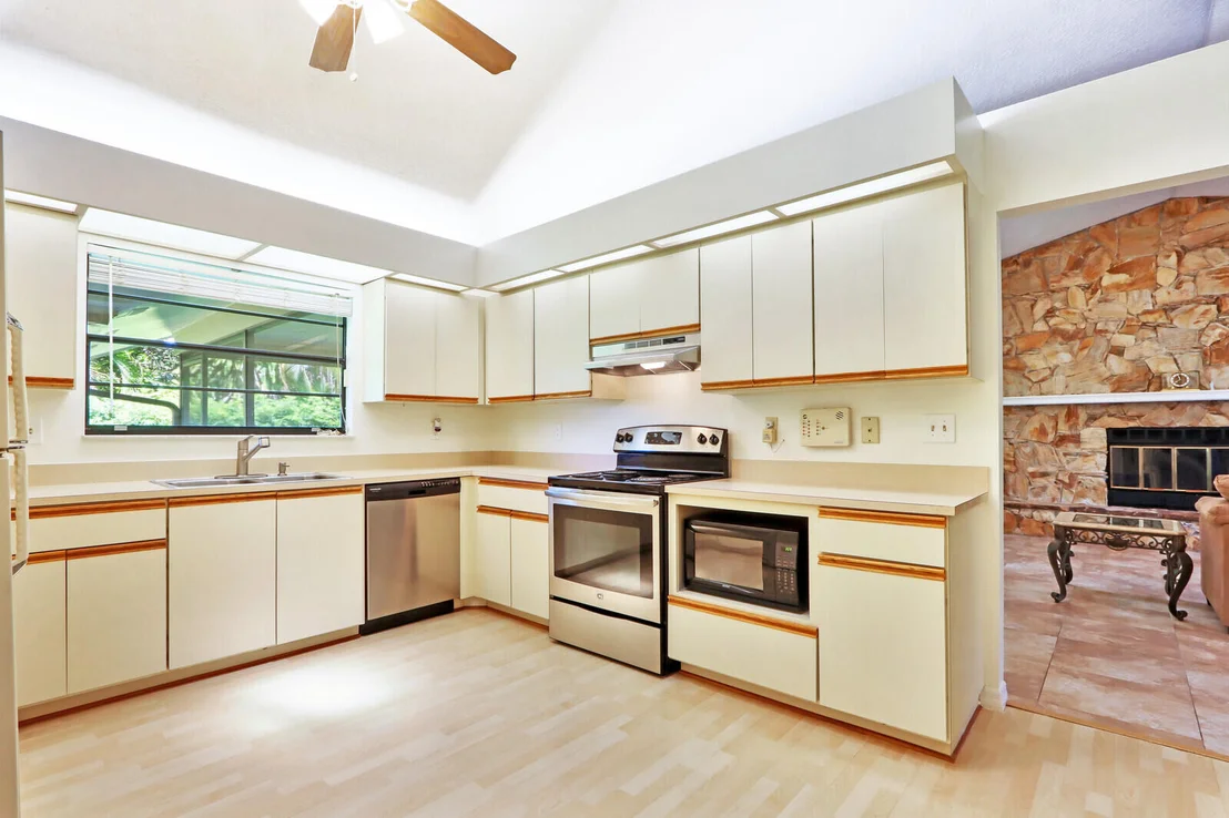Photo of 713 Warren Drive