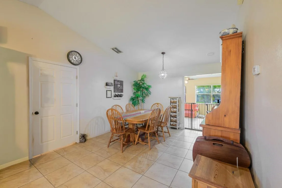Photo of 588 NE 28th Avenue