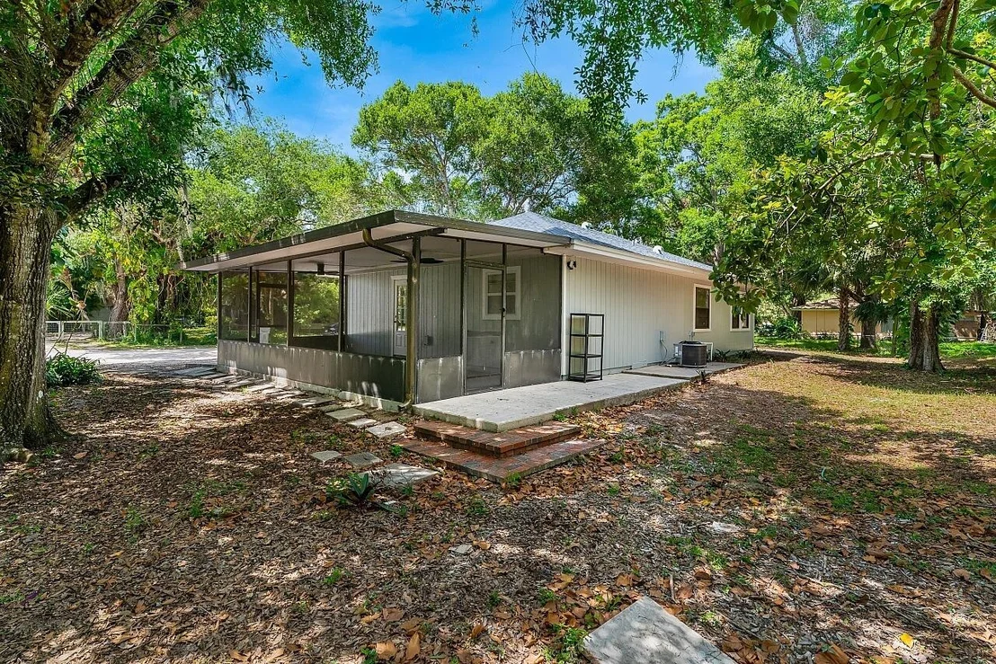Photo of 10 47th Avenue
