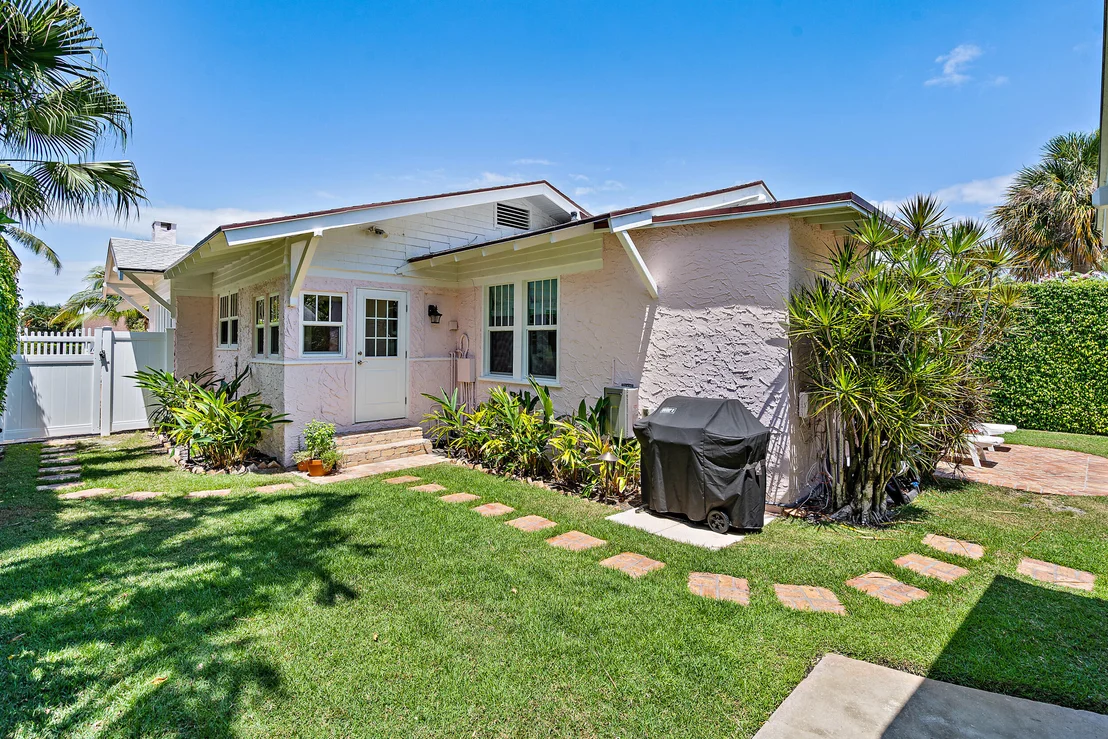 Photo of 324 Edgewood Drive
