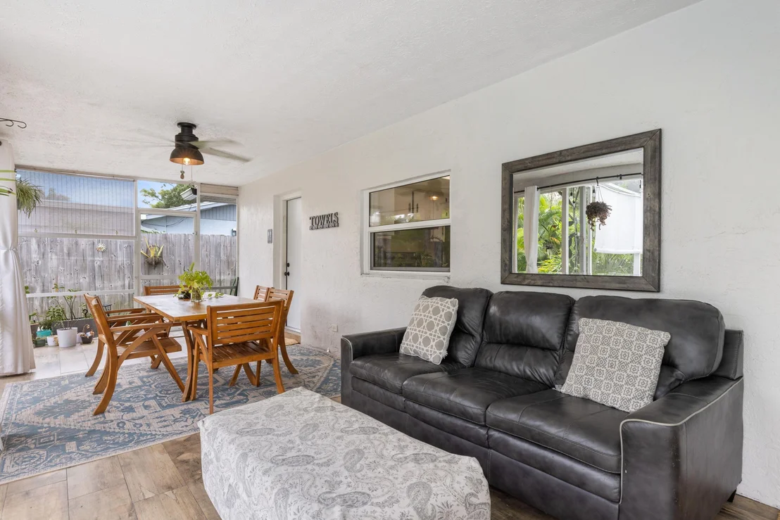 Photo of 1104 NW 12th Terrace
