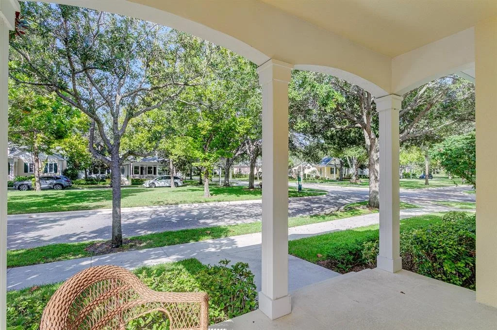 Photo of 180 Paradise Circle