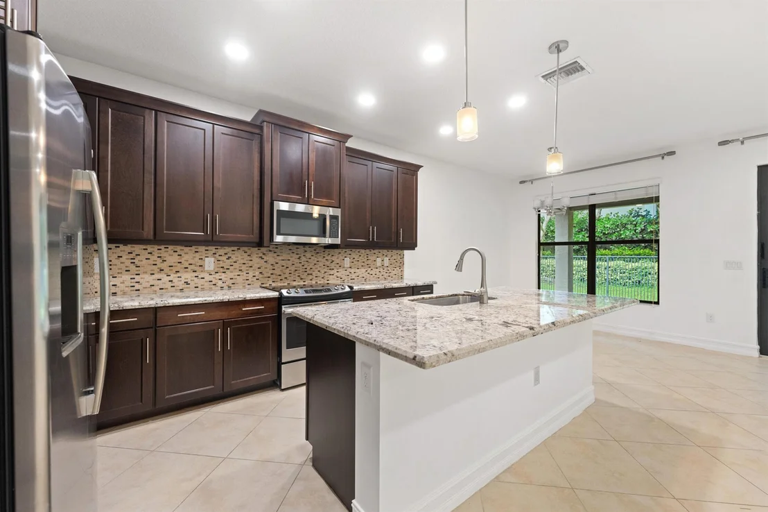 Photo of 13739 Moss Agate Avenue